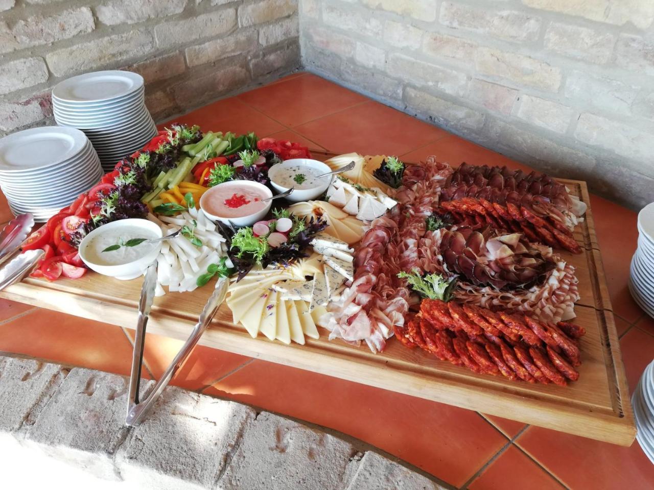 St Peter Vini Hotel Svaty Peter Екстериор снимка